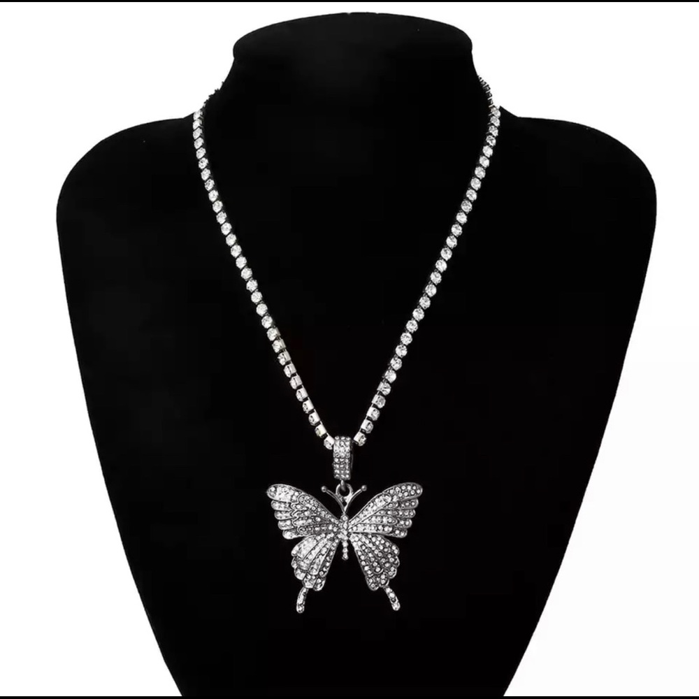 Crystal chunky butterfly necklace